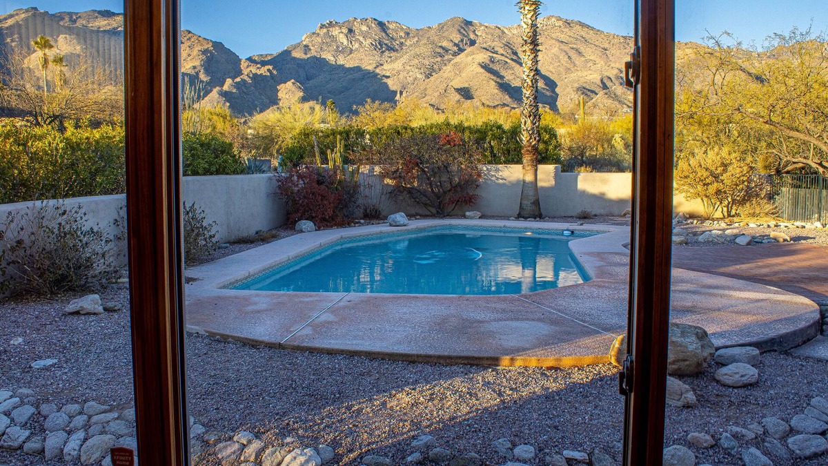 Tucson House | 1 Acre Estate Home,Mtn. Views,Pool,Billiards,Private Desert:Saguaro Sanctuary@Catalina Foothills