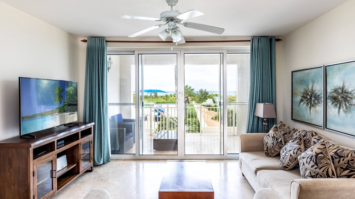 The Bight Condo | 1 BD,1.5 Bathroom, Beautiful Condo.
