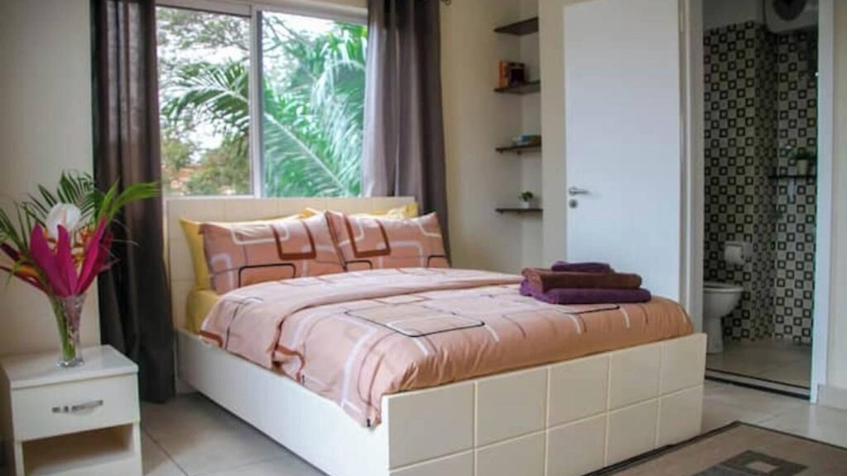 Kokomlemle Apartment | 1 Bd large apt@central location