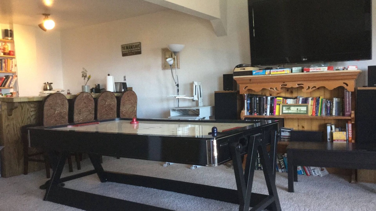 Tahoe Village Apartment | 1 BD Quiet Lockoff Apartment with a Lakeview, Sauna, Billiard, Bar and Fireplace
