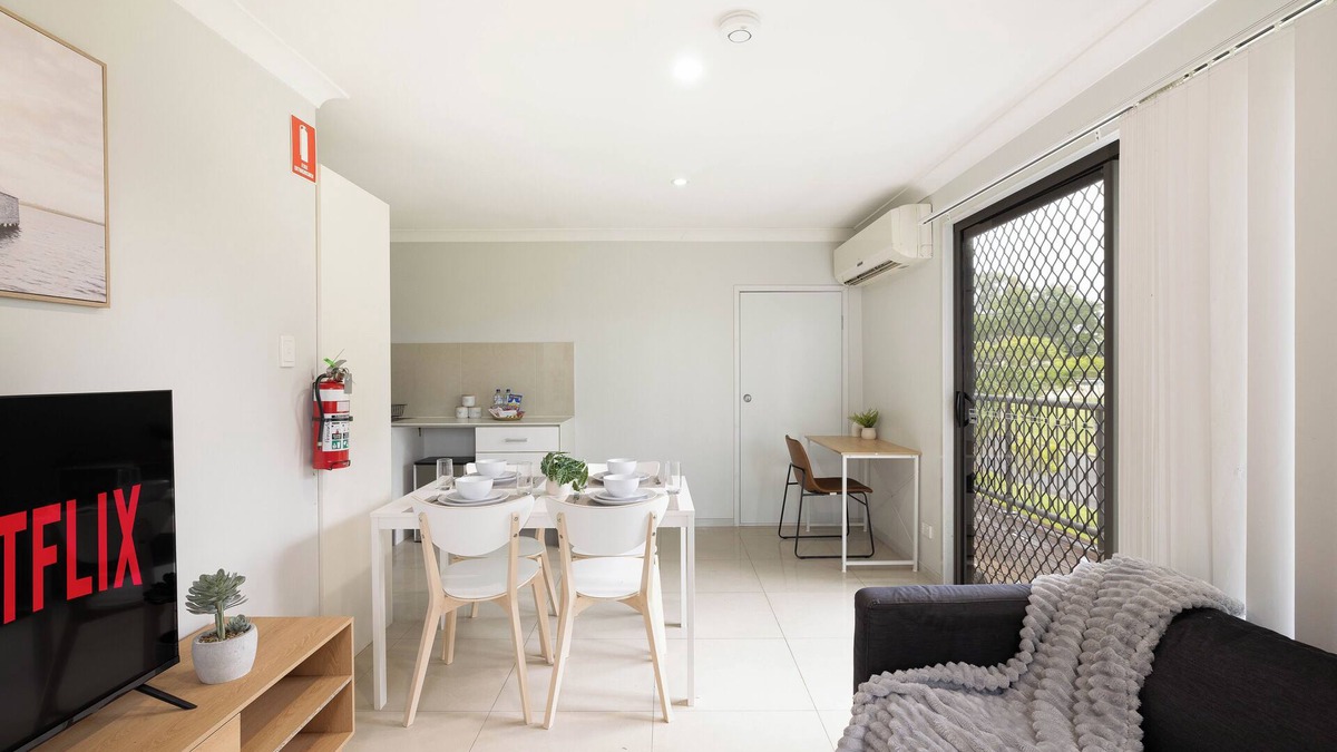 Rocklea Apartment | 1 Bdr Apt! Garage! Espresso! GST Credits! 173B1
