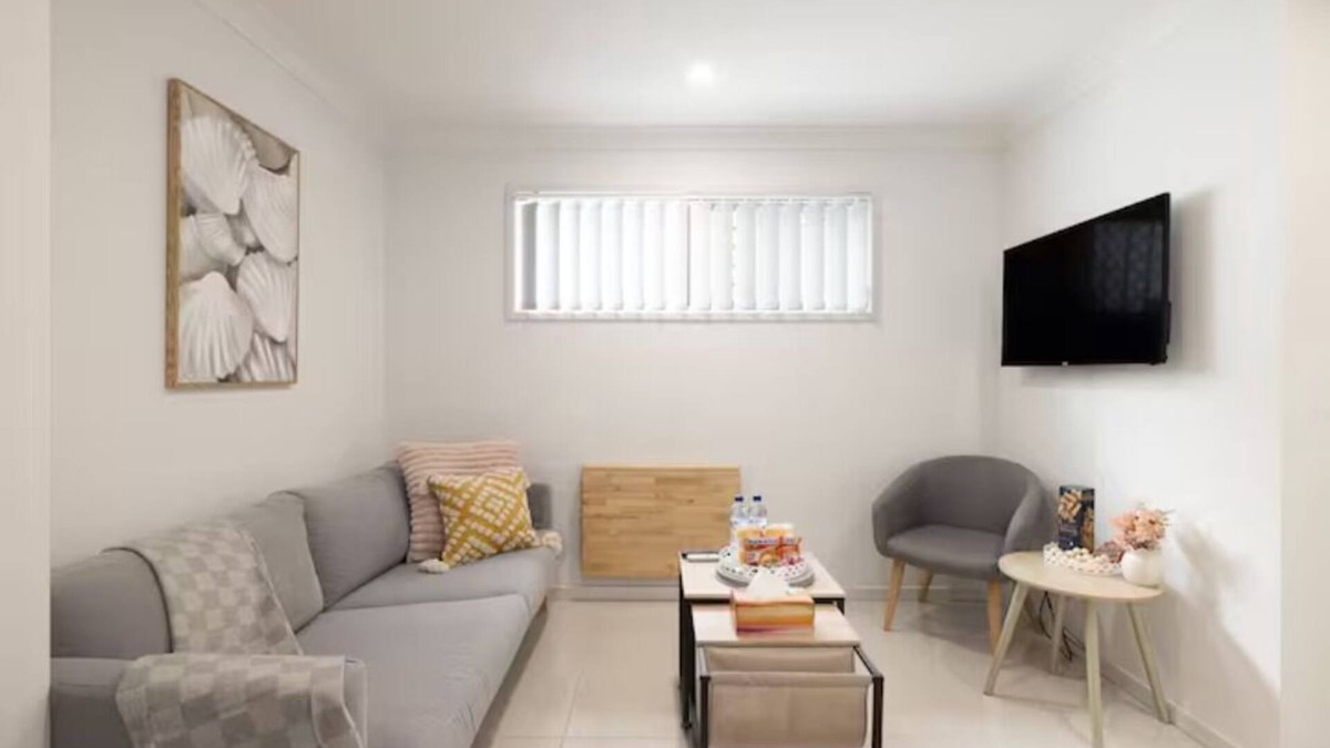 Rocklea Apartment | 1 Bdr Apt! GST Credits! Kitchen! Parking! 235F1