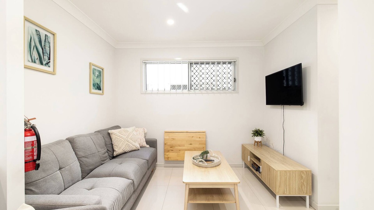 Rocklea Apartment | 1 Bdr Apt! GST Credits! Kitchen! Parking! 331F1
