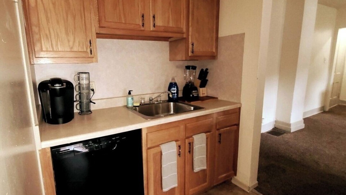 West Central Apartment | 1 Bdr Apt. Pet Friendly, half a mile from Downtown