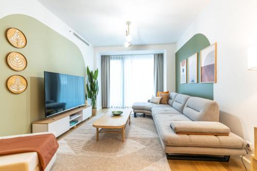 Harbiye Apartment | 1-bdr Getaway With Poolgym Near Taksim Square