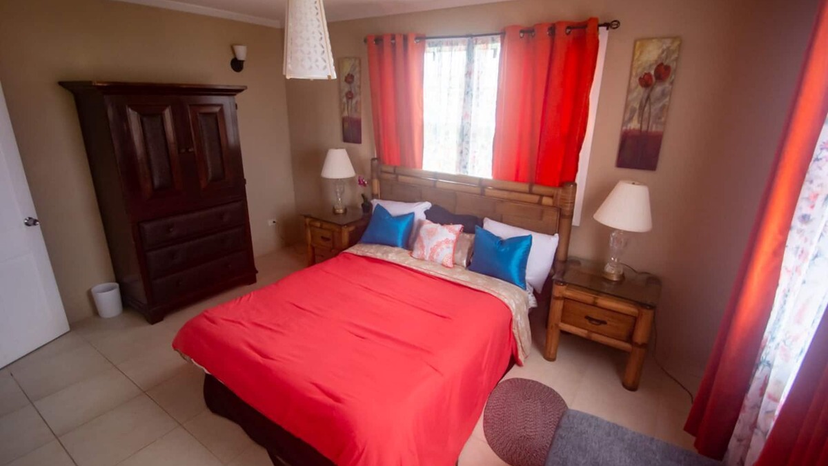 Fortescue Apartment | 1 bdrm apartment with atlantic ocean views, beach 4mins