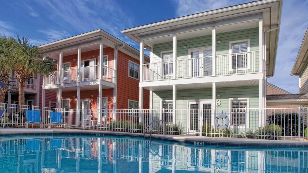 Fort Walton Beach - Destin Resort | 1 bdrm sleeps 6 with hall bunks