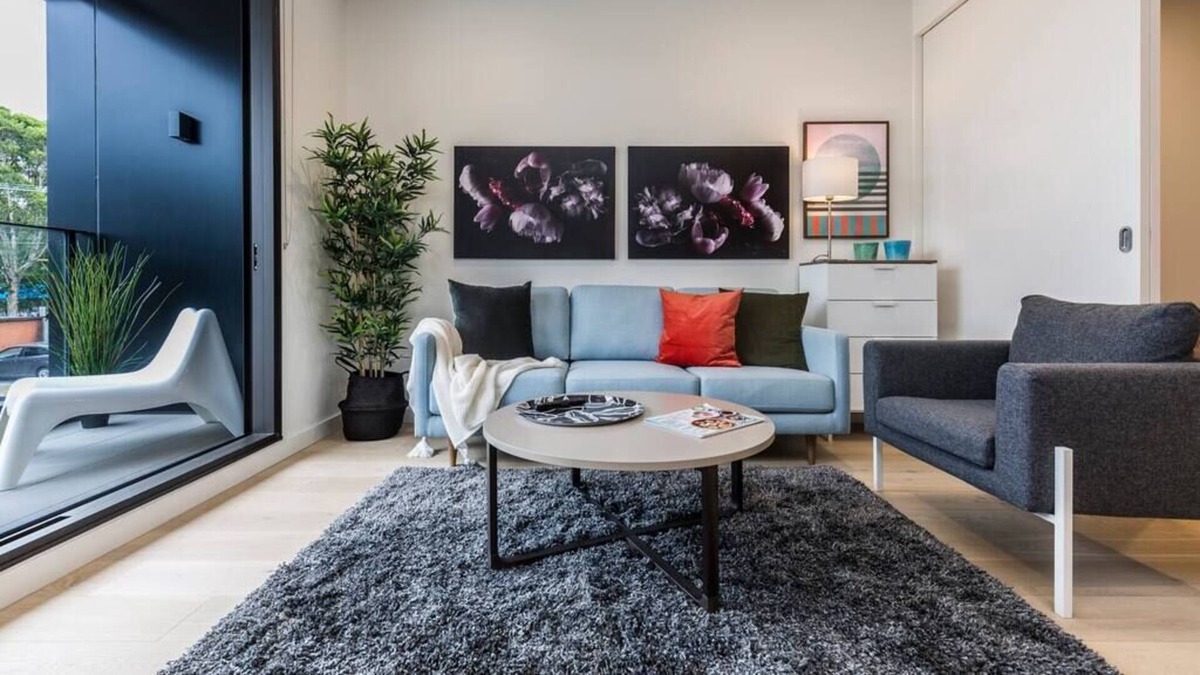 Leichhardt Apartment | 1 Bdrm with AC, Balcony, Pool, Near Shops, PT