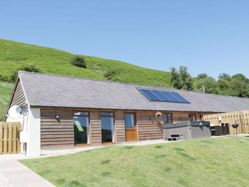 Newcastle-on-Clun House | 1 Beacon View Barn