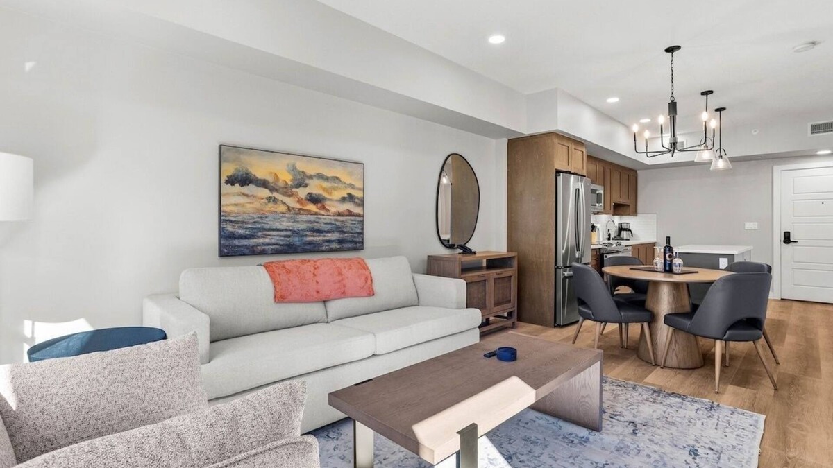 Dead Man's Flats Condo | 1 Bed/1 Bath Sparrowhawk-Top Floor/Courtyard