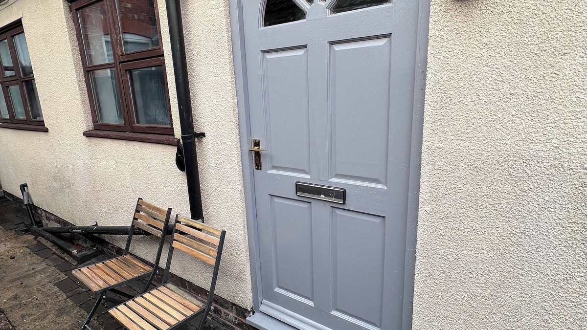 Grantham Apartment | 1-Bed Apartment Close to Grantham Town Centre. Sleeps 4 with Garden