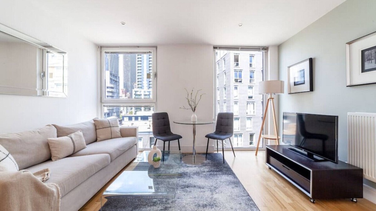 Isle of Dogs Apartment | 1 Bed Apartment in Canary Wharf