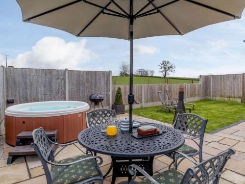 Tirley House | 1 Bed in Cheltenham 60276