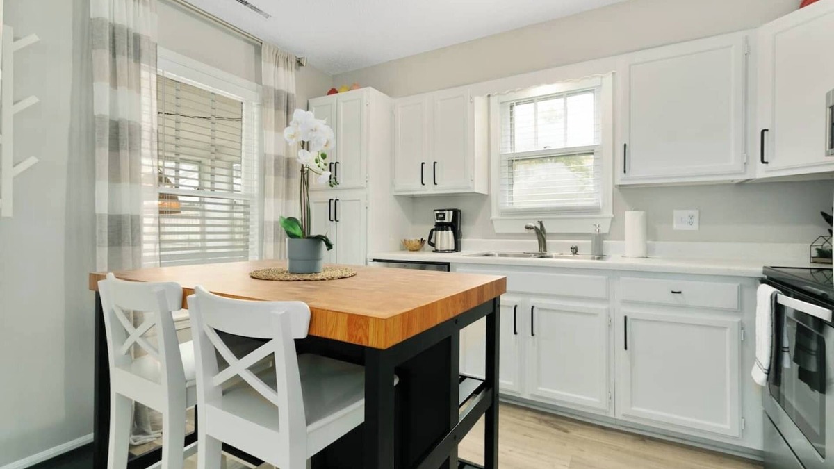 Rosedale House | 1-Bed Retreat | Gated Yard | Near KU Hospital | 20