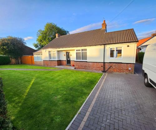 Newcastle-upon-Tyne Apartment | 1-Bed Studio with Parking Ideal for Couples