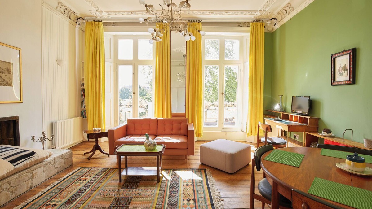 Primrose Hill Apartment | 1-Bed Victorian Romance with Park Views