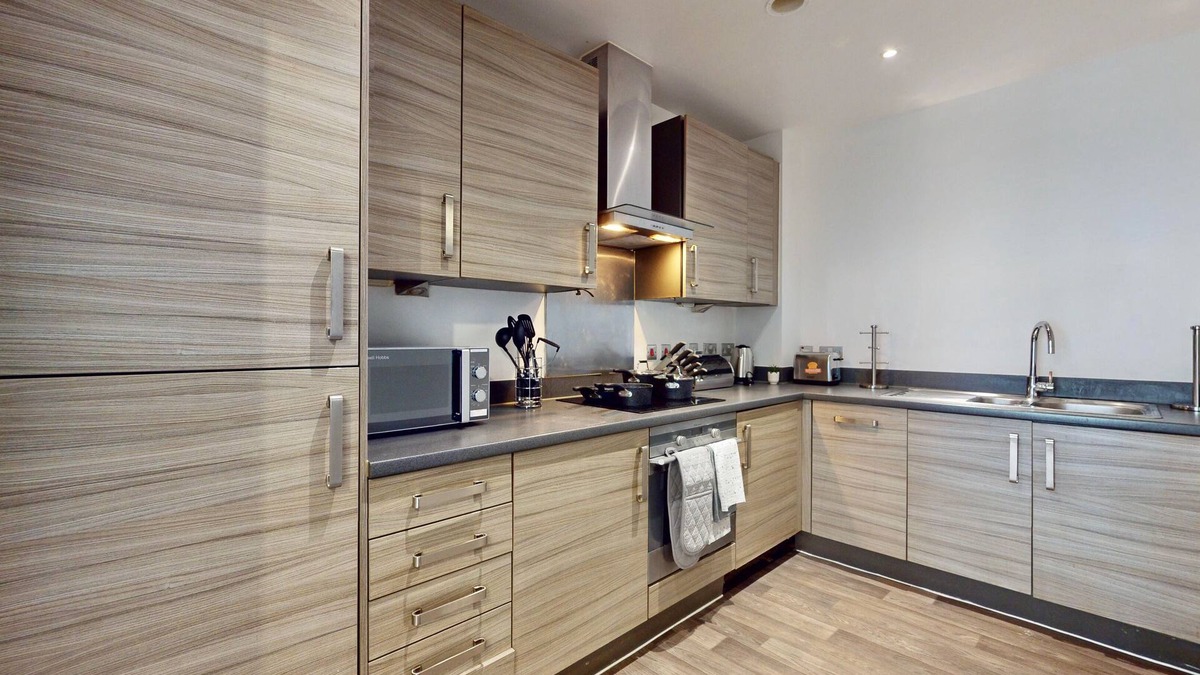 Stratford and New Town Apartment | 1-Bed with King-Sized Bed, Sofa Bed, Near Olympic Park & Abba Arena, 02 Arena