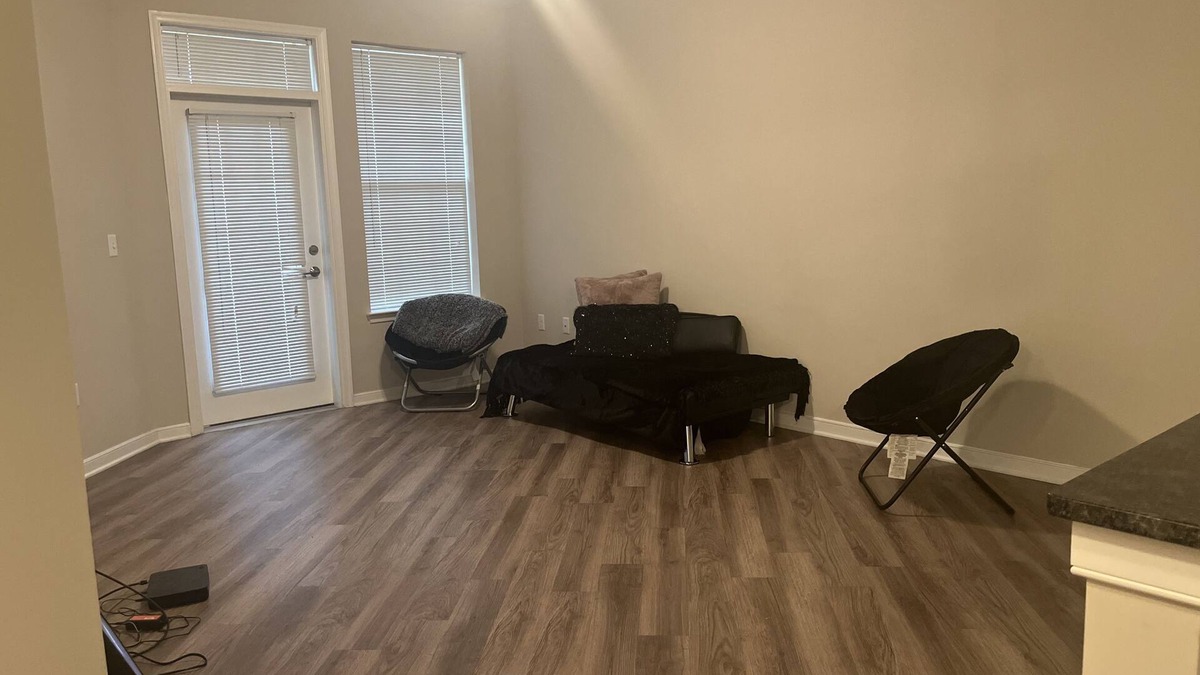 Pasadena Apartment | 1 bedroom 1 bath 10-15 minutes to Maryland live Casino . KITCHEN.