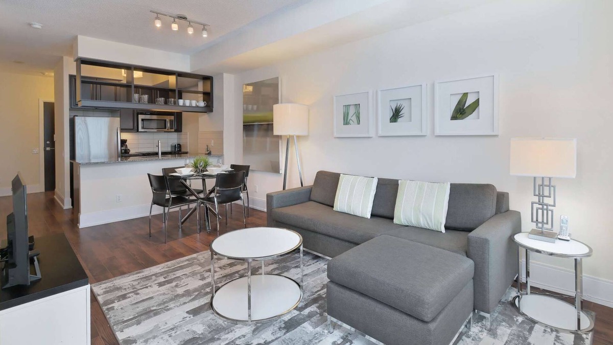 Etobicoke Apartment | 1 Bedroom/1 Bathroom Suite