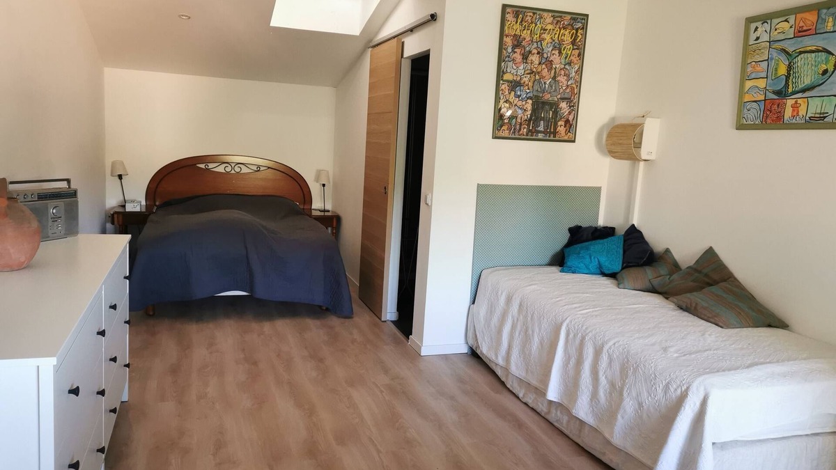 La Roque-d'Antheron Apartment | 1 Bedroom Apartment in La Roque-d'Anthéron