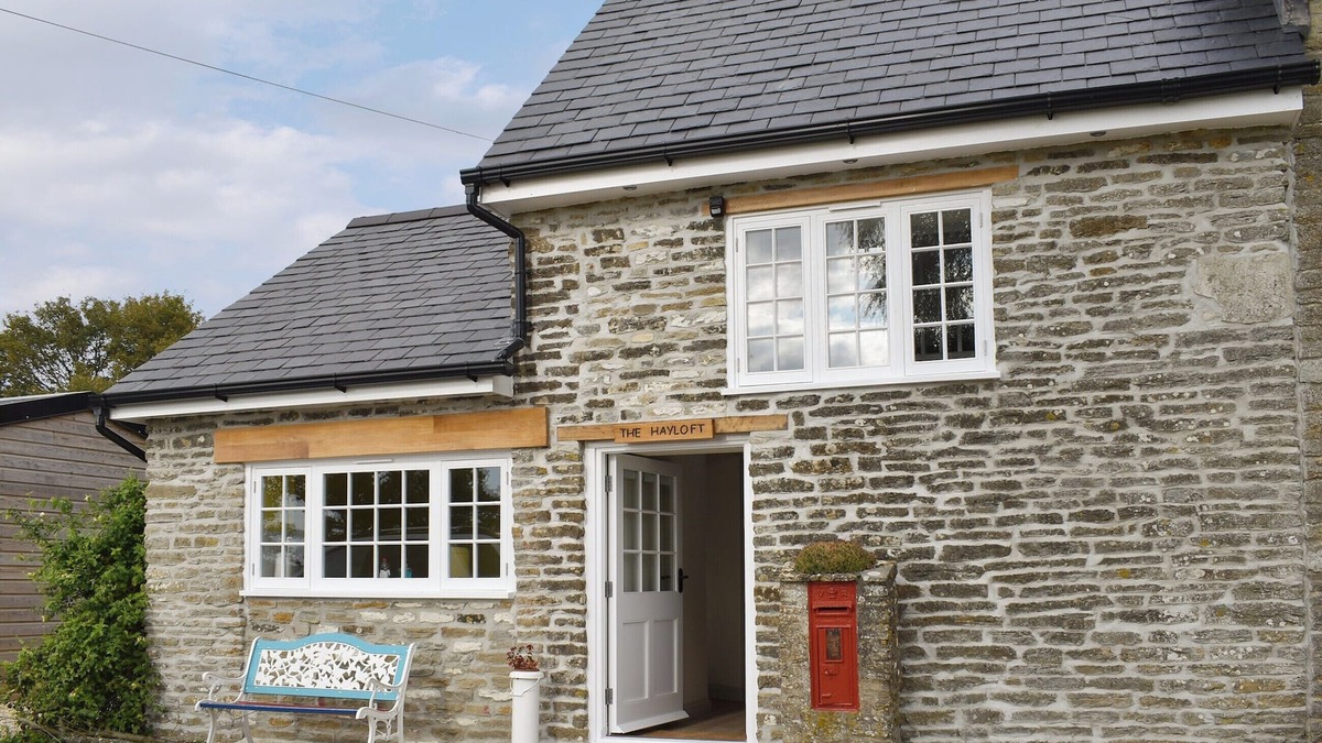 Sturminster Newton Cottage | 1 bedroom accommodation in Bagber, near Sturminster Newton