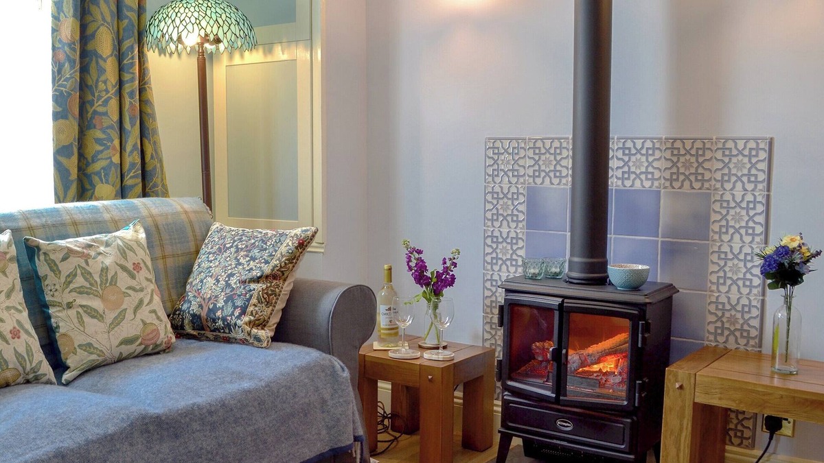 St Leonards-On-Sea Cottage | 1 bedroom accommodation in St Leonards-on-Sea, near Hastings