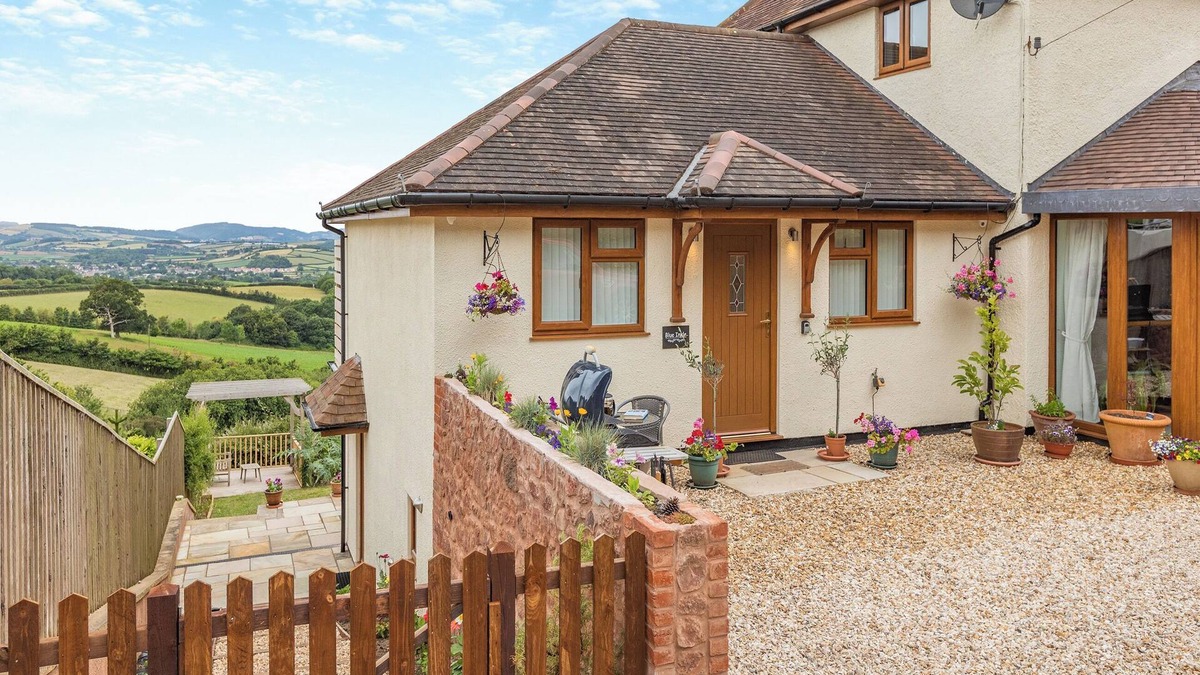 West Quantoxhead Cottage | 1 bedroom accommodation in West Quantoxhead