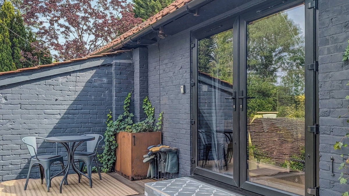 Devizes Cottage | 1 bedroom accommodation in Great Cheverell