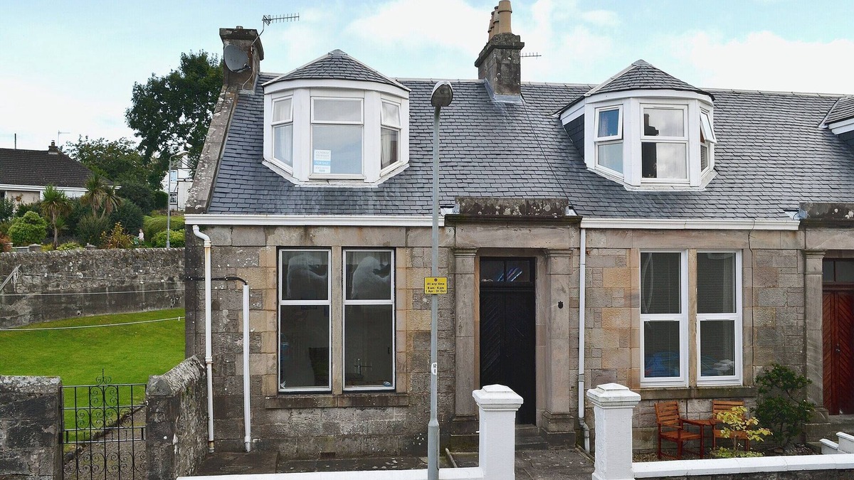 Millport Cottage | 1 bedroom accommodation in Millport, Isle of Cumbrae