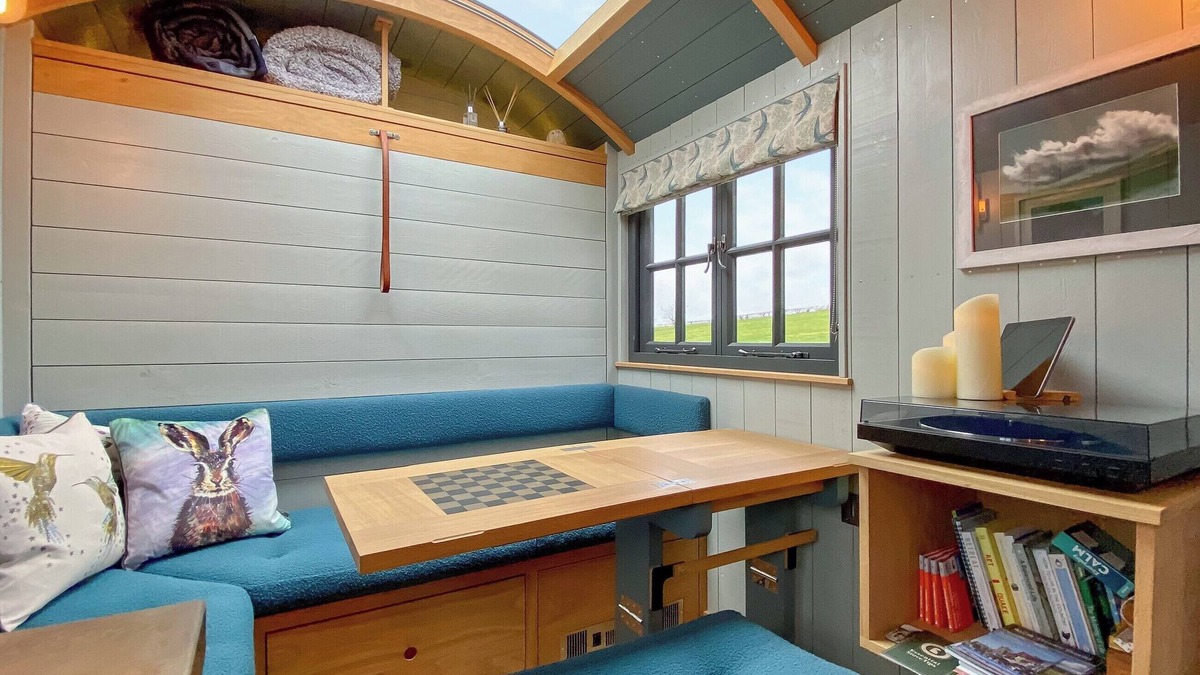 Chute Forest Cottage | 1 bedroom accommodation in Collingbourne Ducis, Marlborough