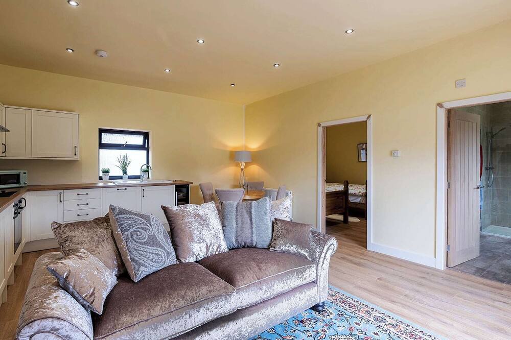 Kirk Sandall Cottage | 1 bedroom accommodation in Hatfield Woodhouse, Nr. Doncaster