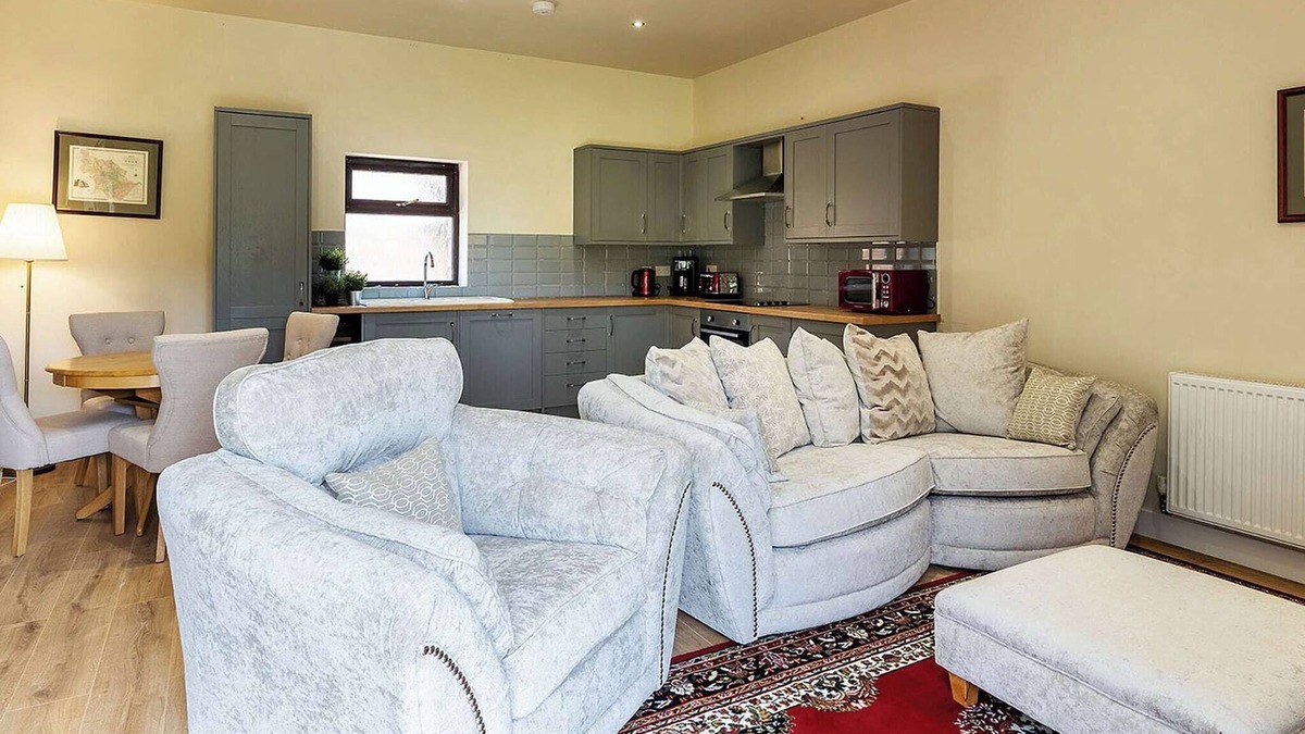 Kirk Sandall Cottage | 1 bedroom accommodation in Hatfield Woodhouse, Nr. Doncaster
