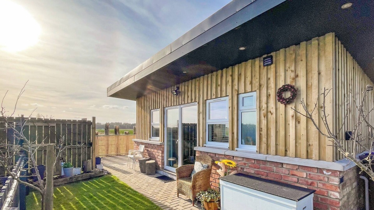 Laurencekirk Cottage | 1 bedroom accommodation in Luthermuir, near Laurencekirk