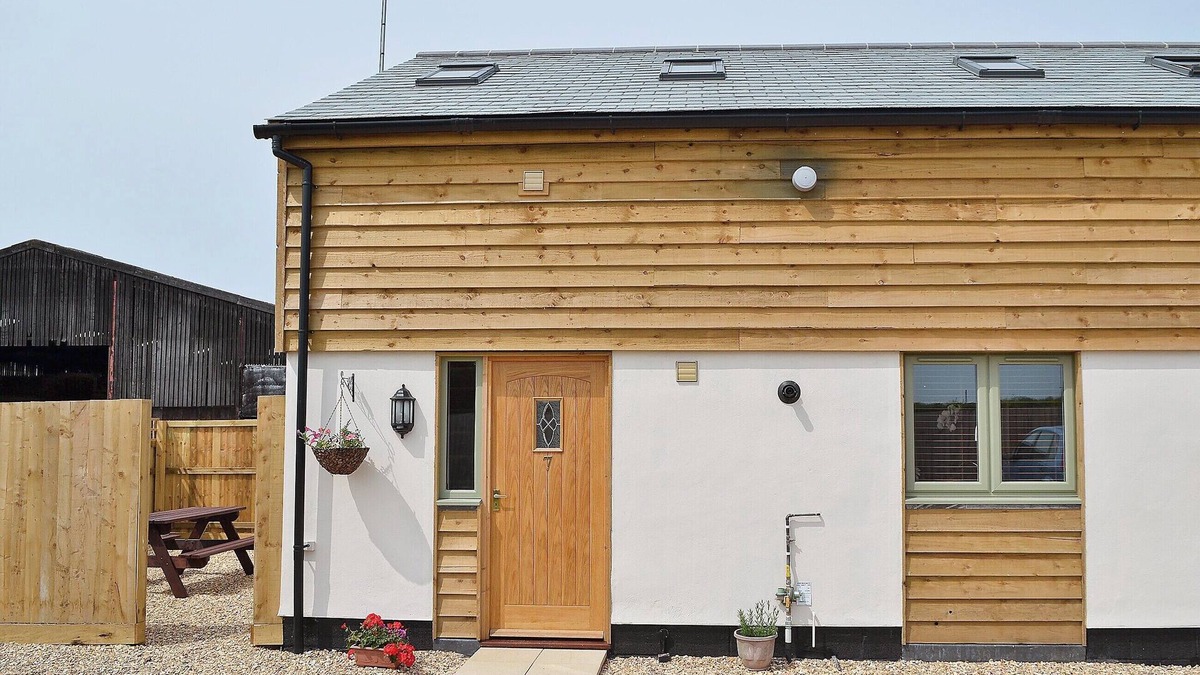 Broad Hinton Cottage | 1 bedroom accommodation in Binknoll, near Royal Wootton Bassett