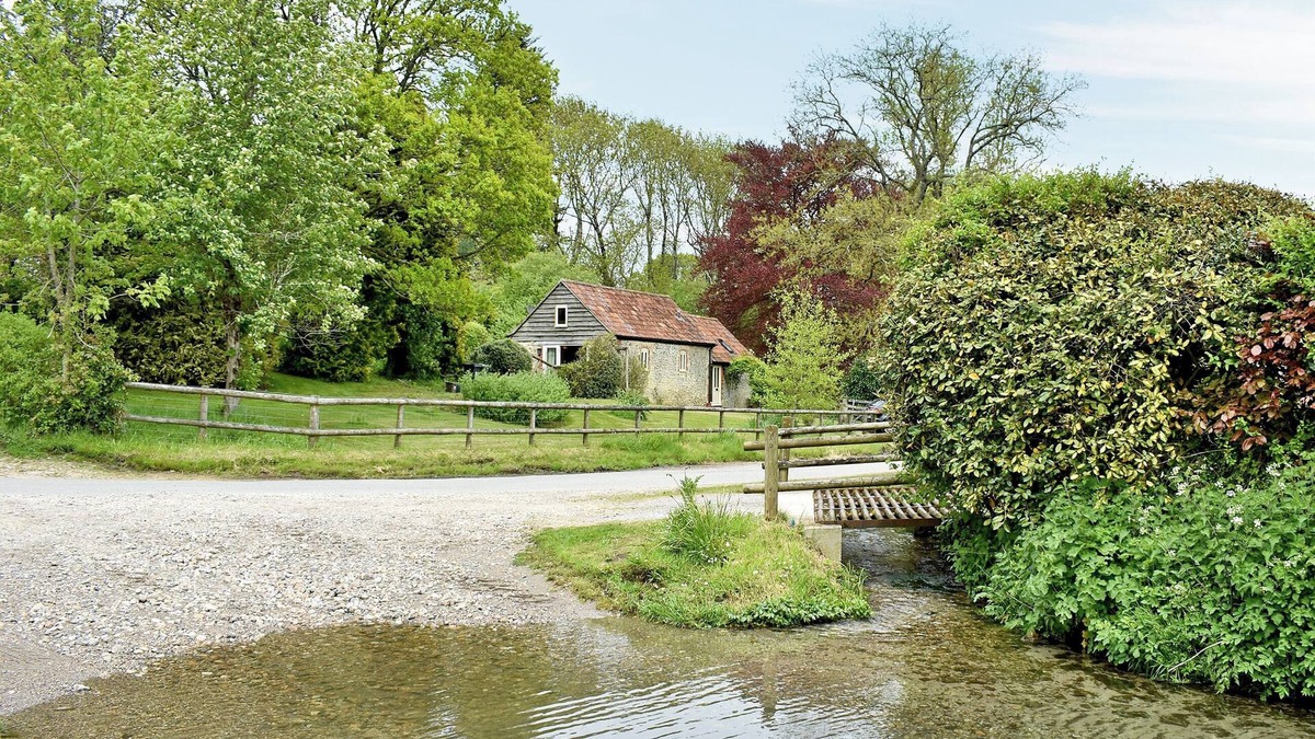 West Compton Cottage | 1 bedroom accommodation in Lower Wraxall, near Dorchester