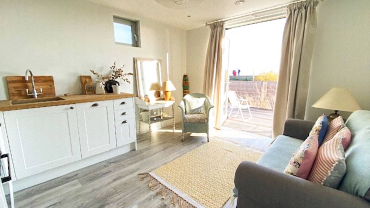 Selsey Cottage | 1 bedroom accommodation in Selsey, near Chichester