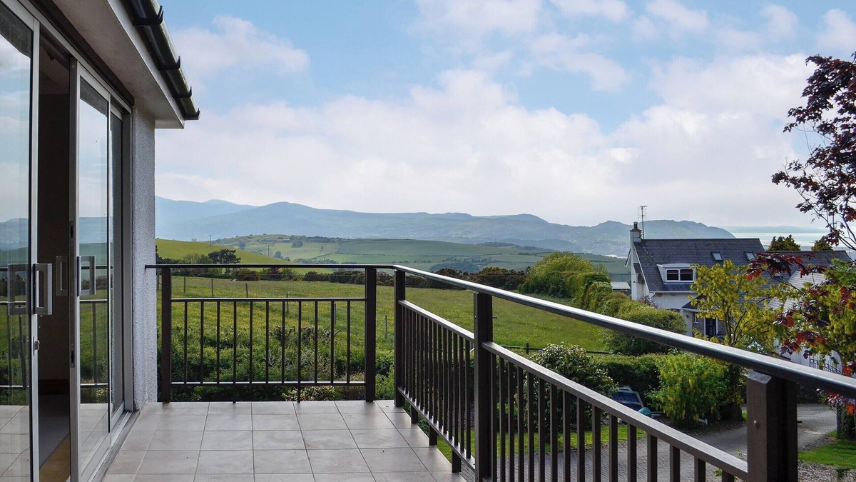 Colwyn Bay Cottage | 1 bedroom accommodation in Colwyn Bay