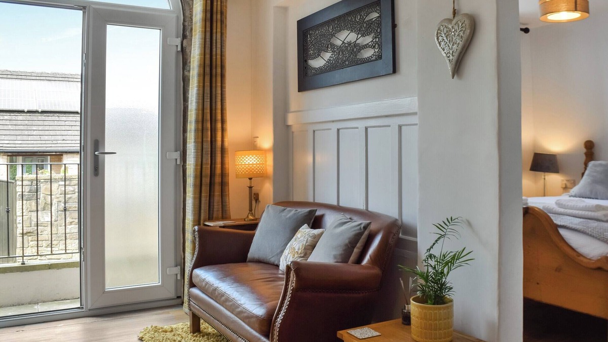 Denby Dale Cottage | 1 bedroom accommodation in Denby Dale