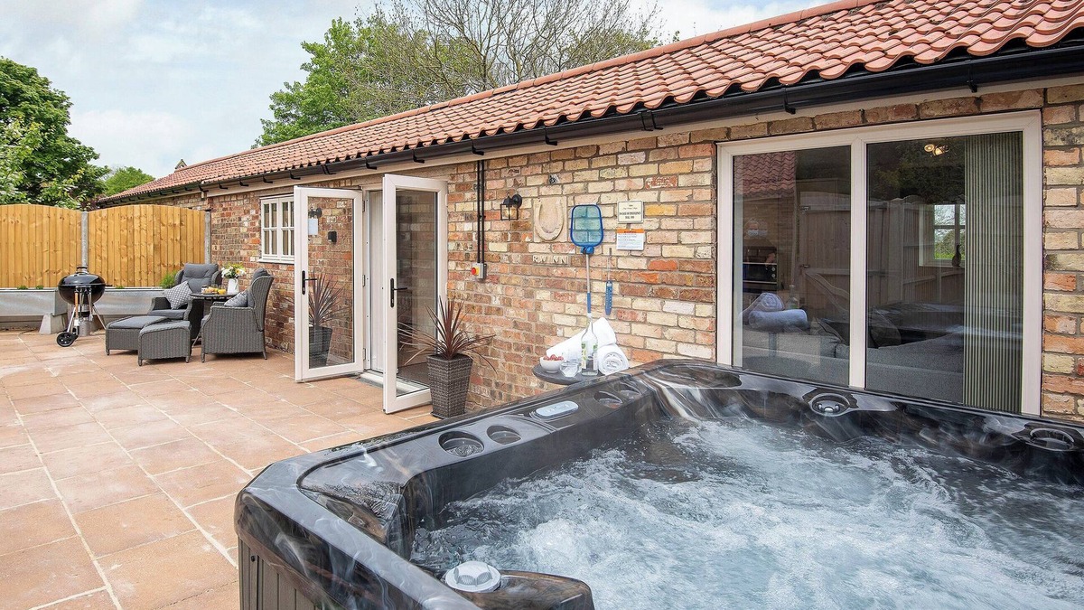 West Ashby Cottage | 1 bedroom accommodation in Fulletby, near Horncastle