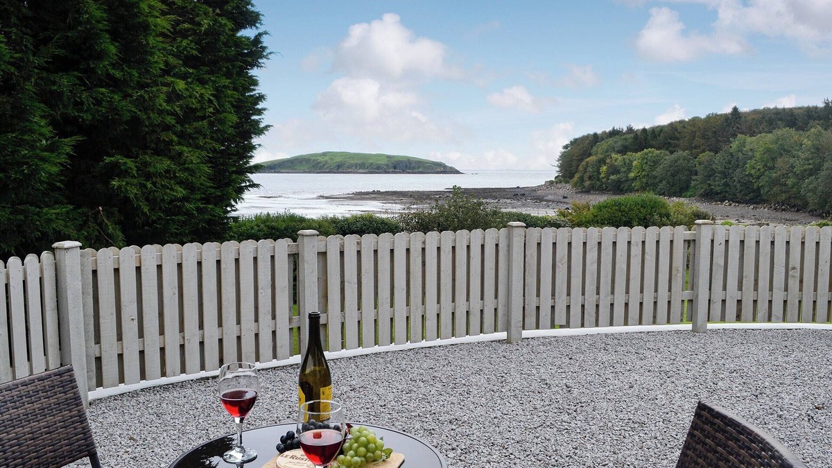 Sandyhills Cottage | 1 bedroom accommodation in Balcary, near Auchencairn