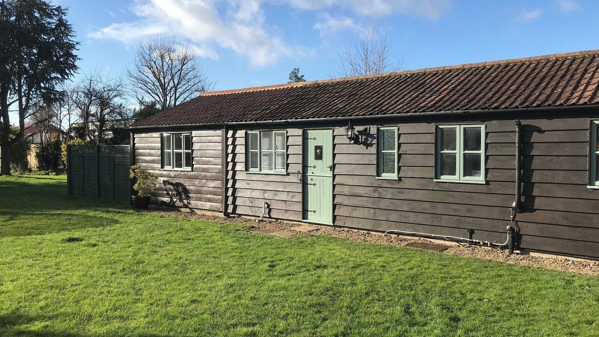 Trowbridge Cottage | 1 bedroom accommodation in Steeple Ashton, near Trowbridge