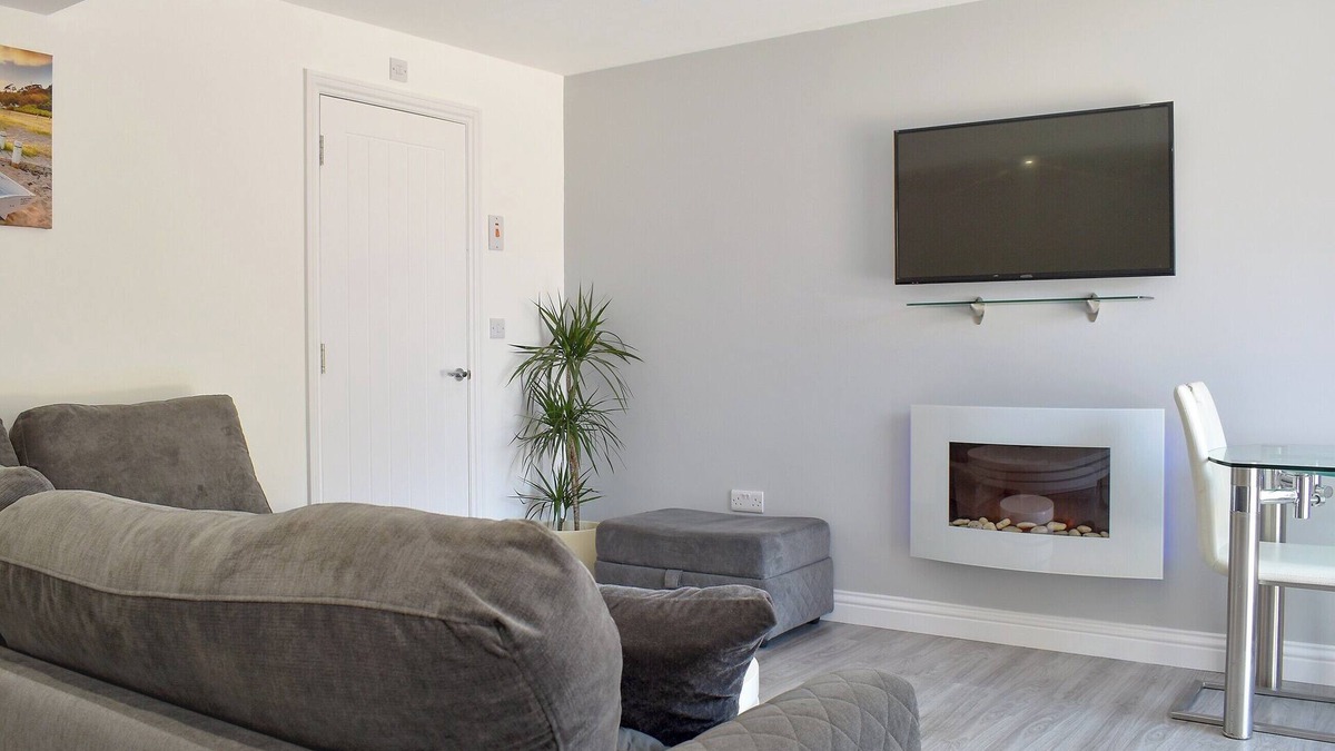 Icklesham Cottage | 1 bedroom accommodation in Winchelsea Beach, near Rye