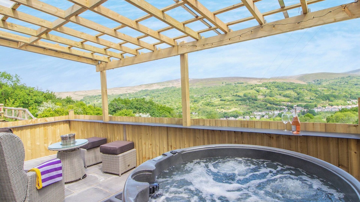 Ammanford Cottage | 1 bedroom accommodation in Ammanford