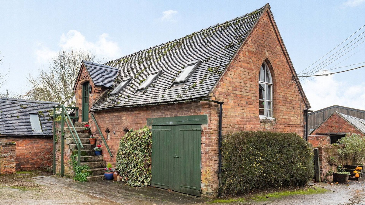 Ashbourne Cottage | 1 bedroom accommodation in Shirley, near Ashbourne