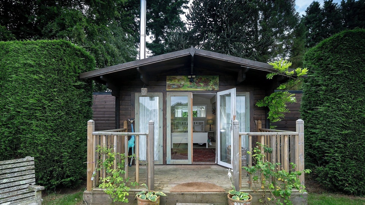Chilworth Cottage | 1 bedroom accommodation in Shere, near Guildford