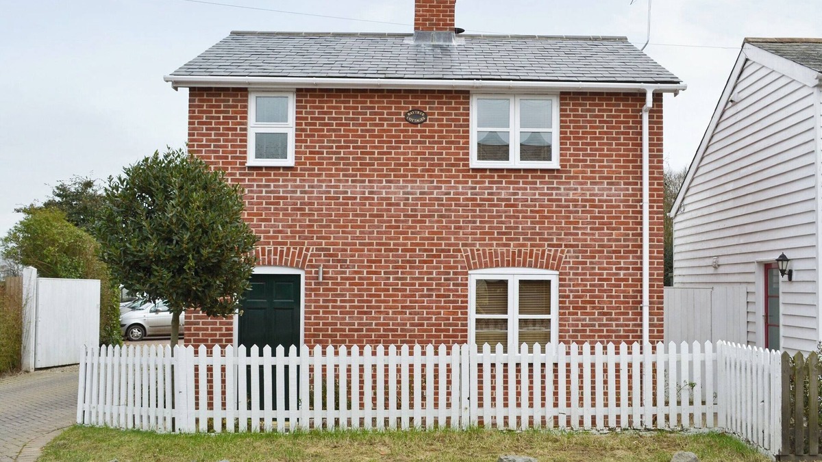 Birch Cottage | 1 bedroom accommodation in Birch, near Colchester