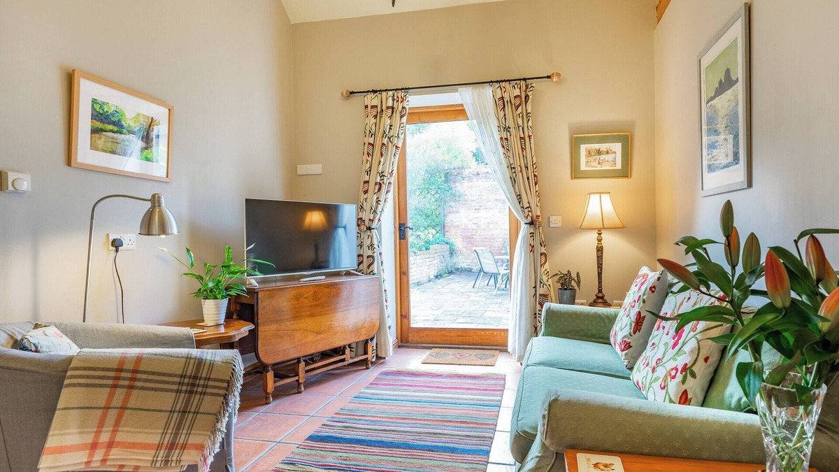 Ellesmere Cottage | 1 bedroom accommodation in Ellesmere