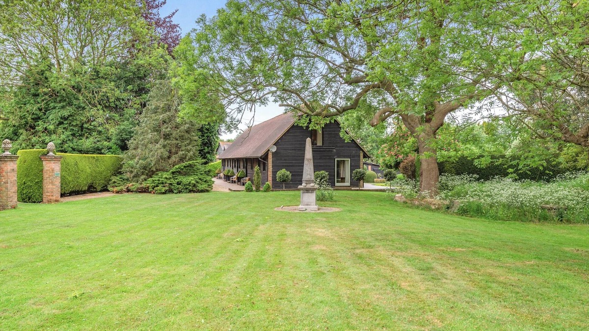 Faversham Cottage | 1 bedroom accommodation in Otterden, near Faversham