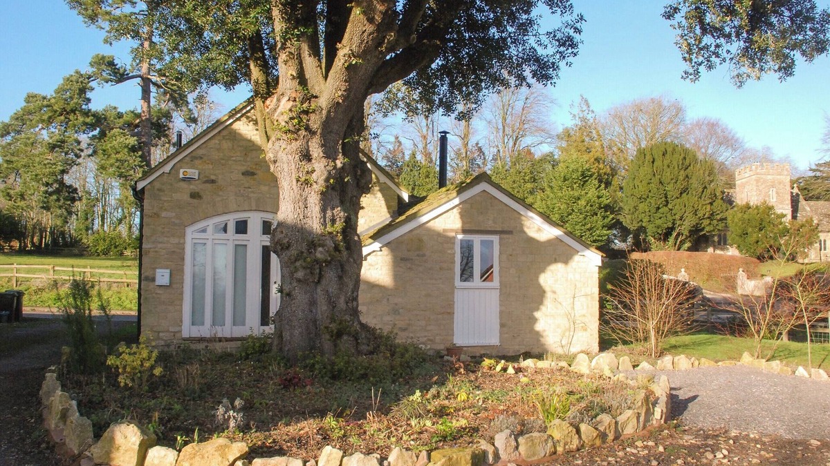 West Stour Cottage | 1 bedroom accommodation in Fifehead Magdalen, near Gillingham