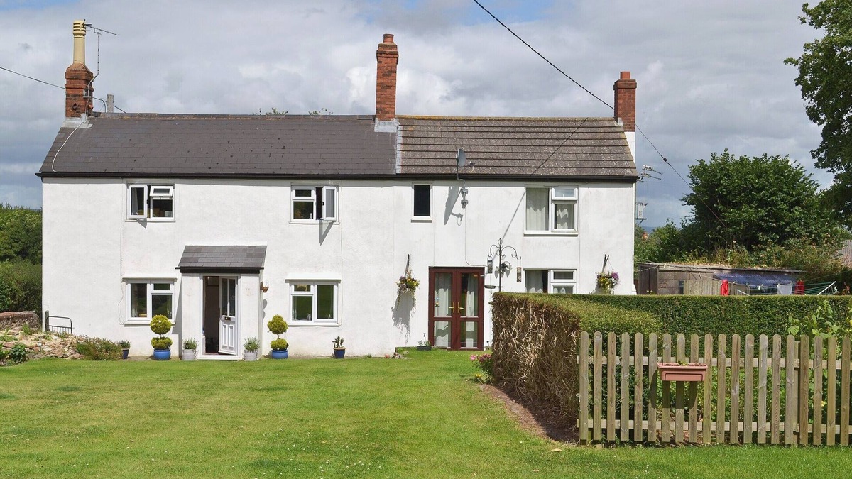Wellington Cottage | 1 bedroom accommodation in Wrangway, near Wellington